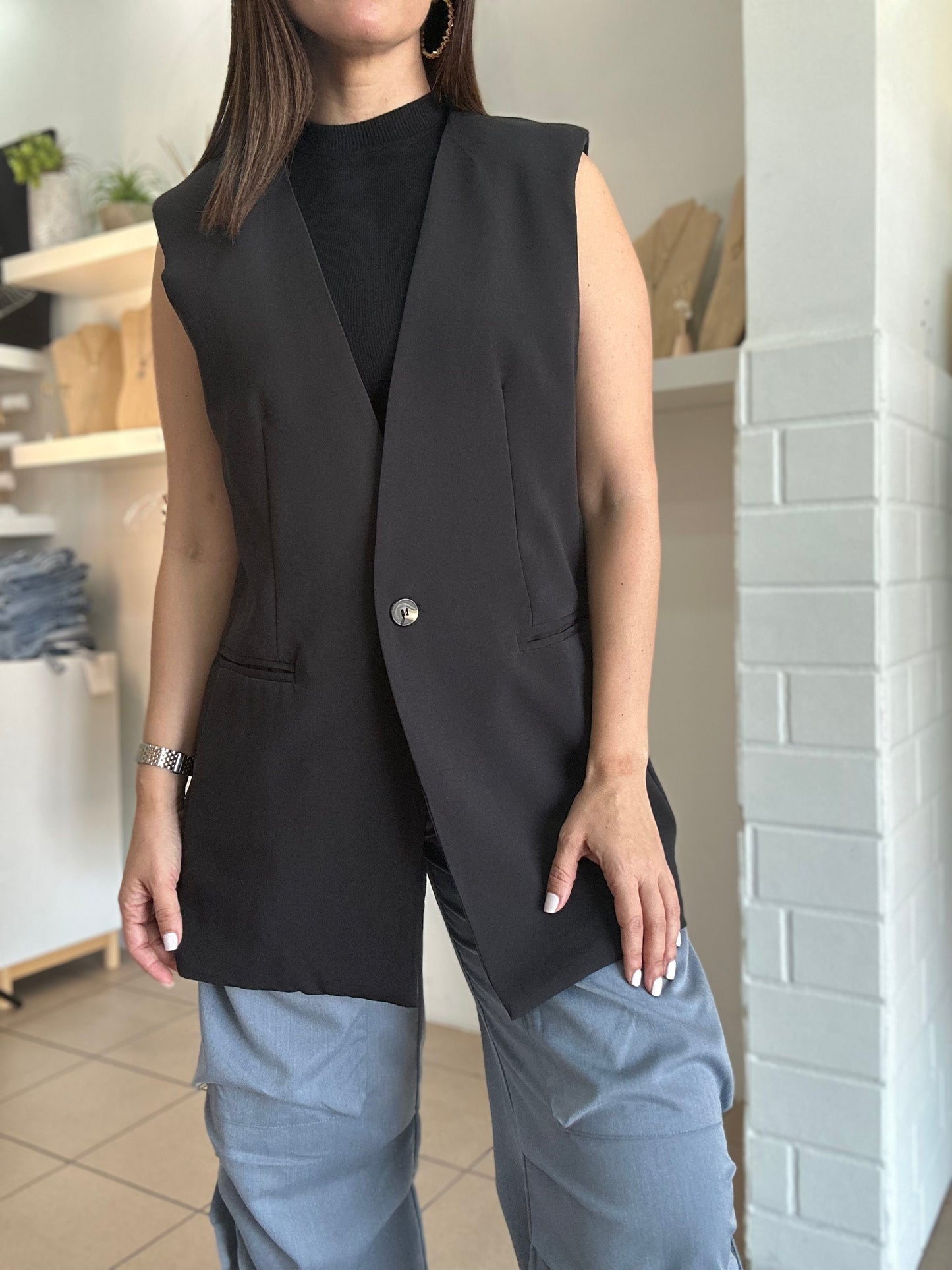 Long Vest (Black)