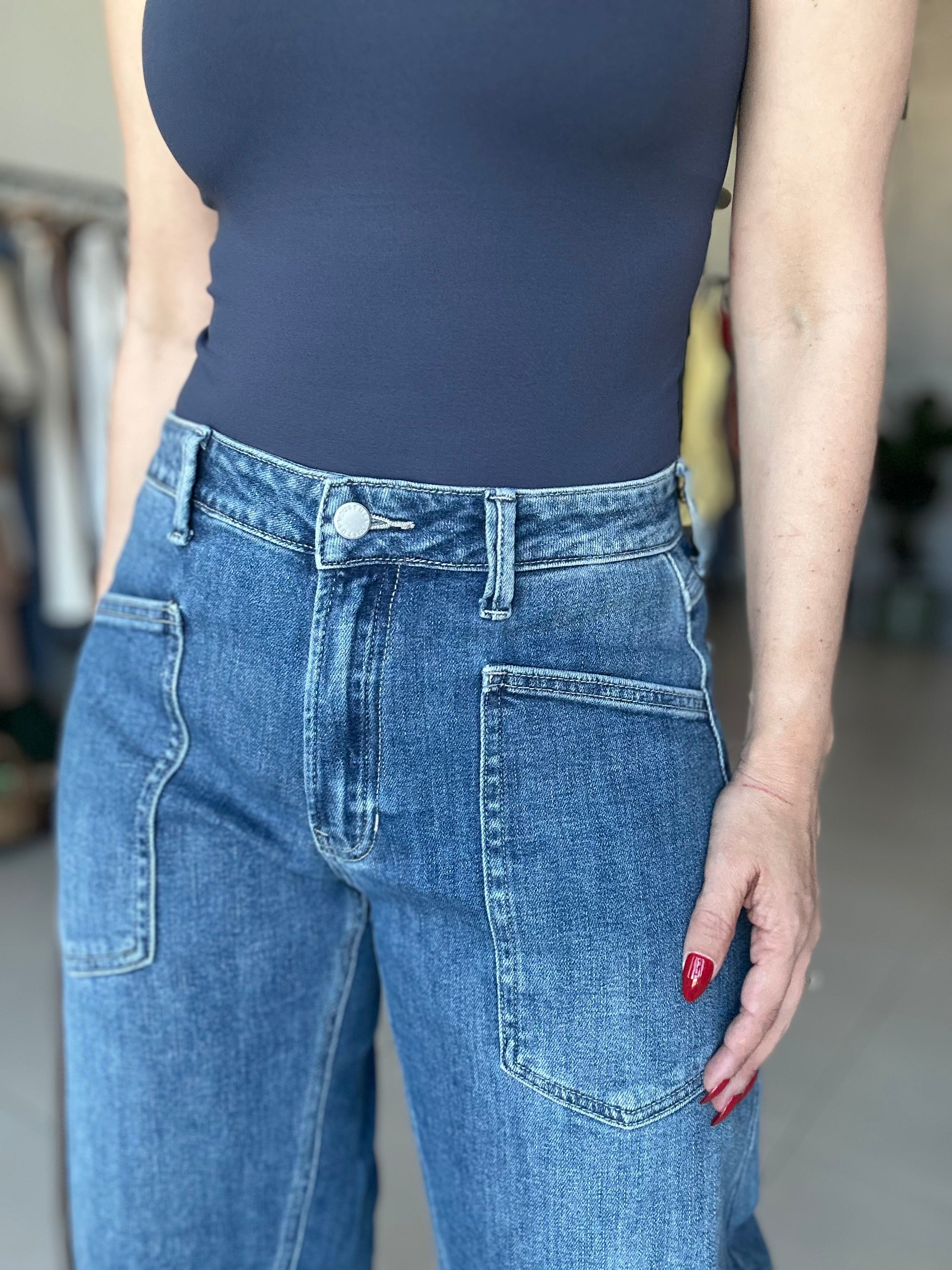Pocket Barrel Jean