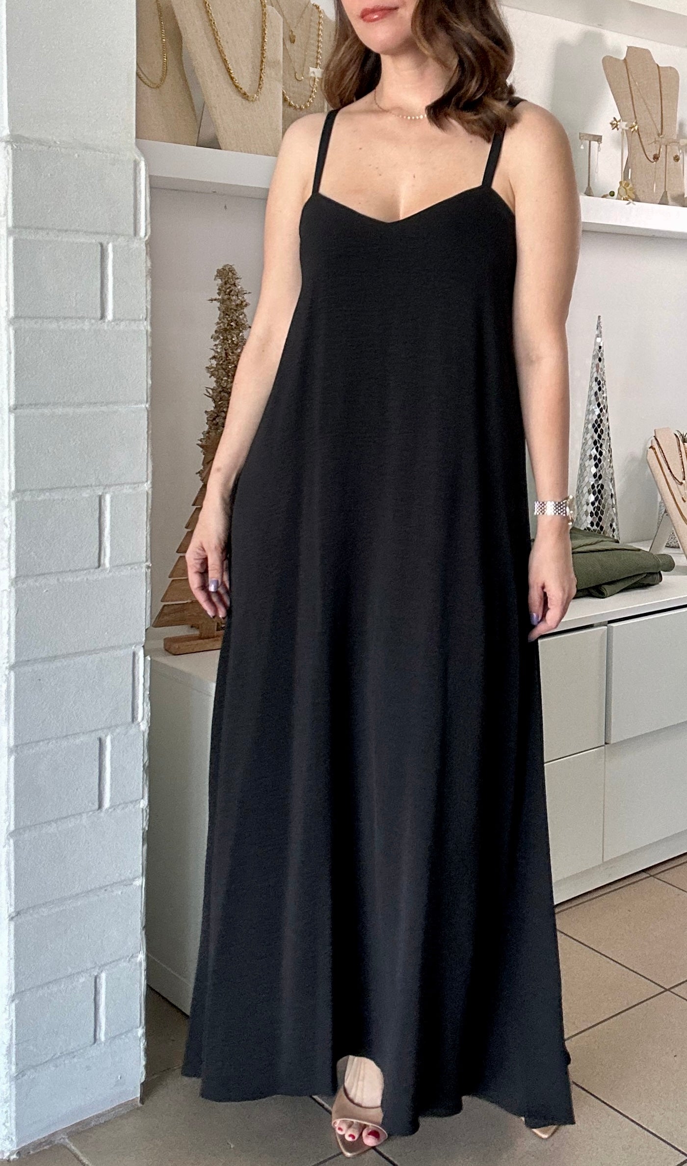 Relax Black Maxi