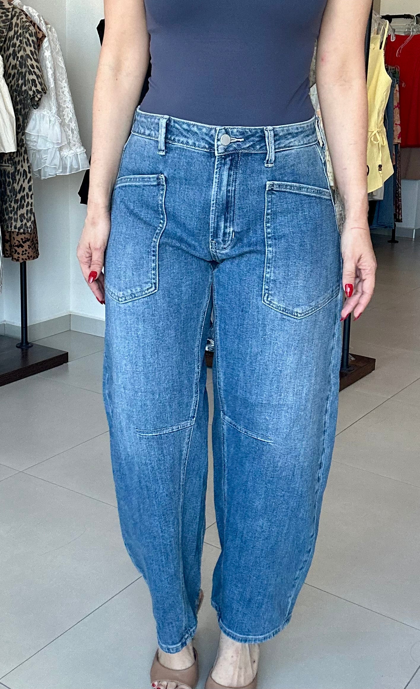 Pocket Barrel Jean