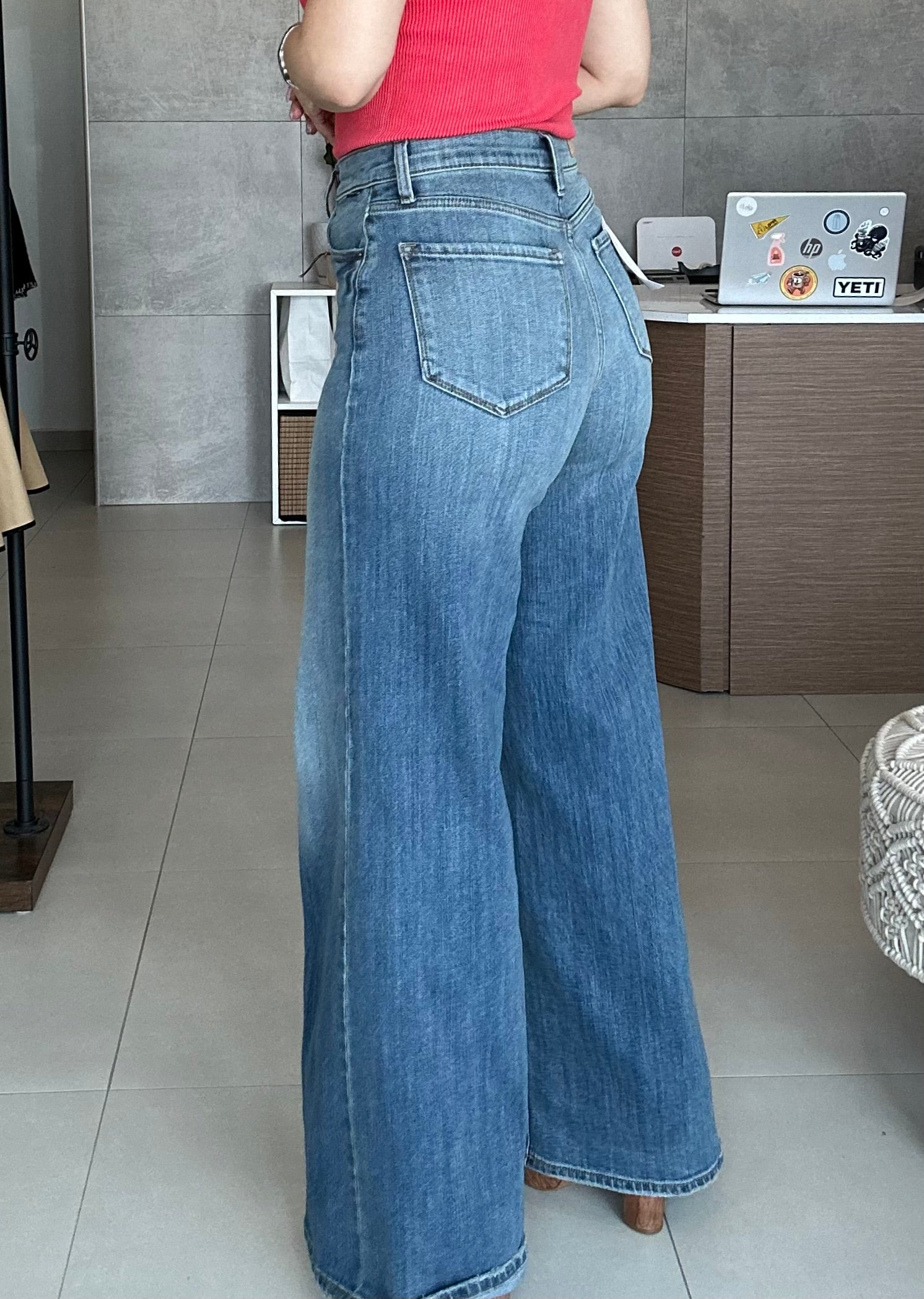 Wide leg jean