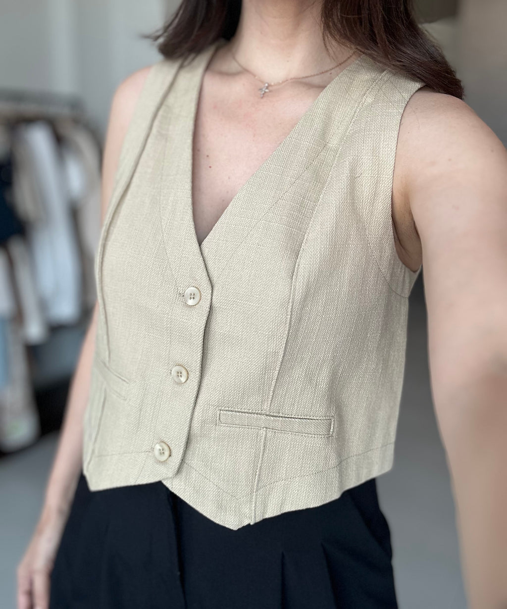 Front Tuck Vest