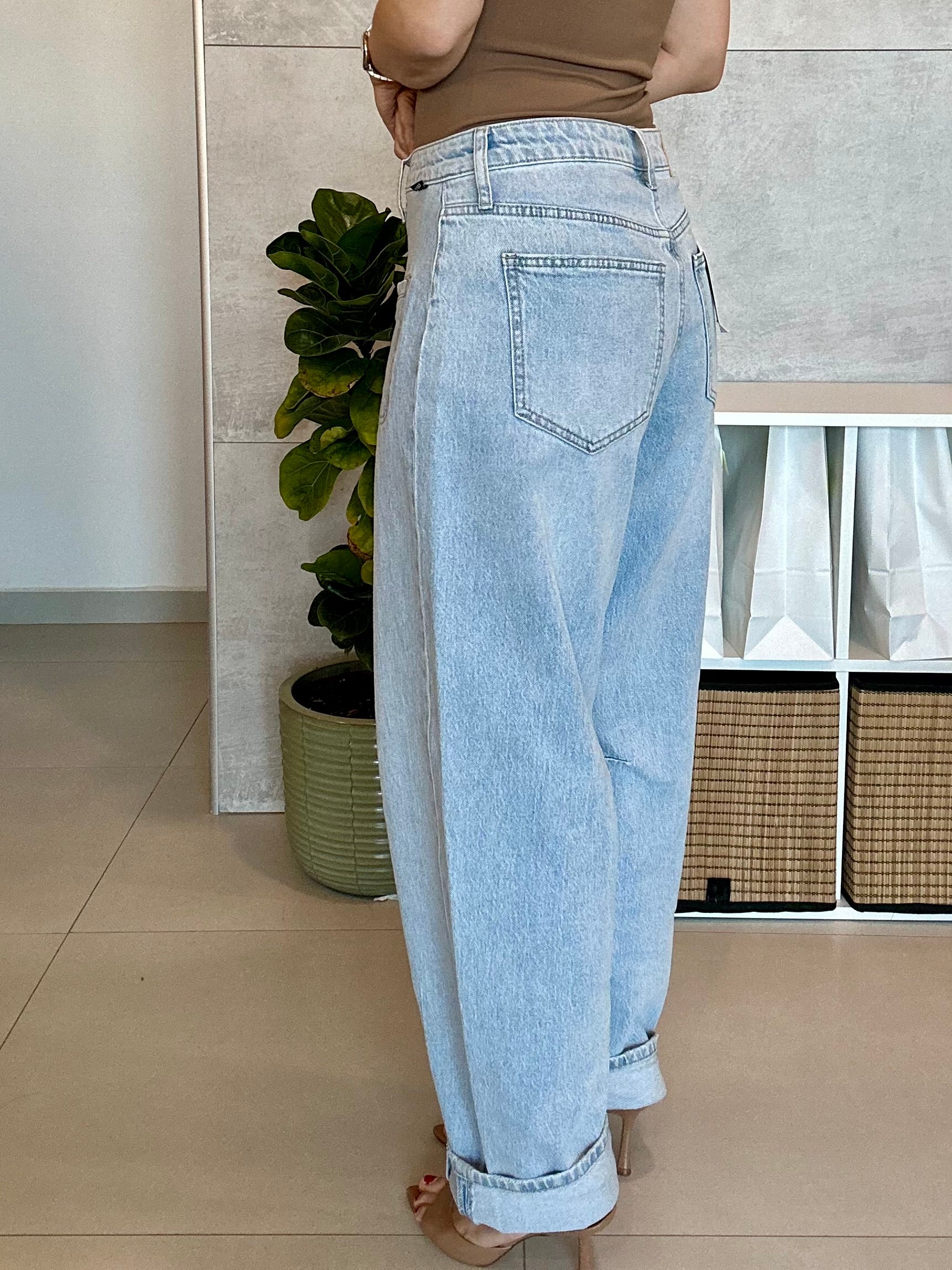 Loose/Barrel Jean