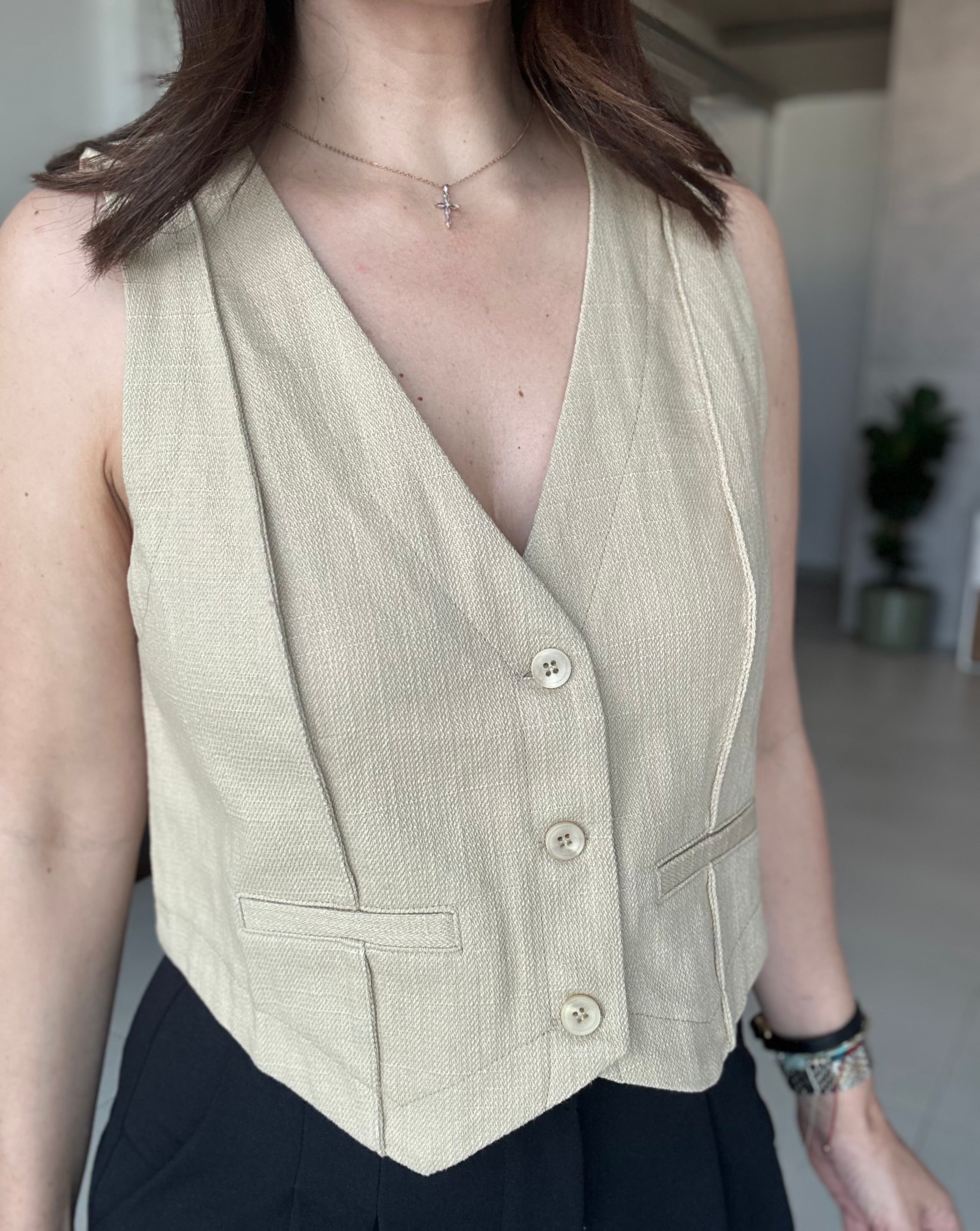 Front Tuck Vest